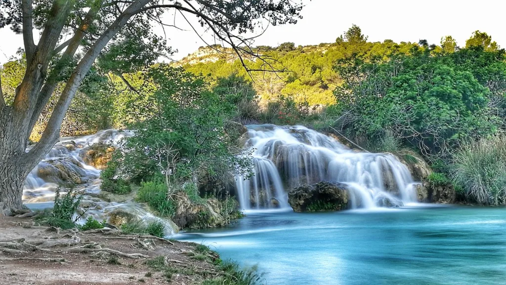 Cascada de las Lagunas de Ruidera, viajes organizados por castilla la mancha