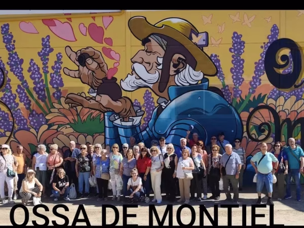 grupo de jubilados en ossa de montiel